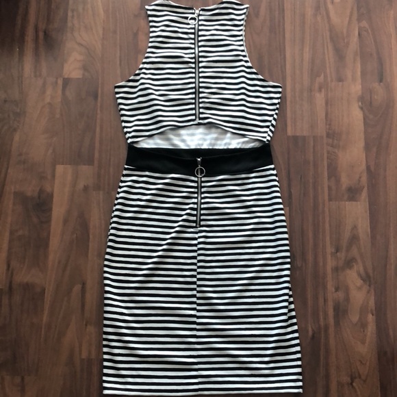 H&M Sleeveless Striped Dress - Picture 5 of 7